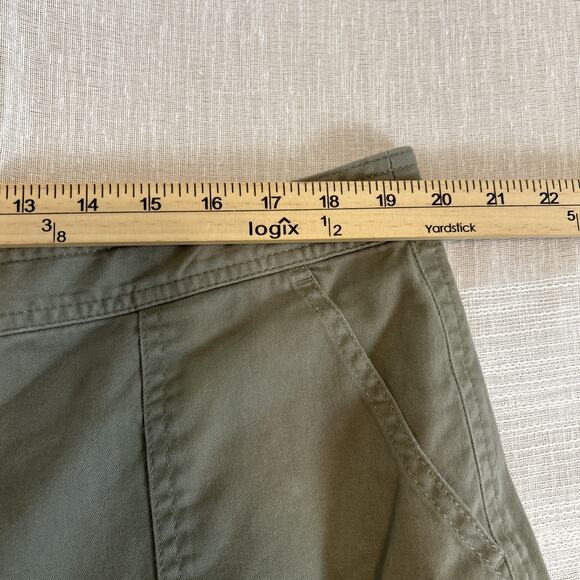 L.L. Bean Women's Favorite Fit Flannel Lined Green Sz 20 Cargo Pants - Picture 7 of 9